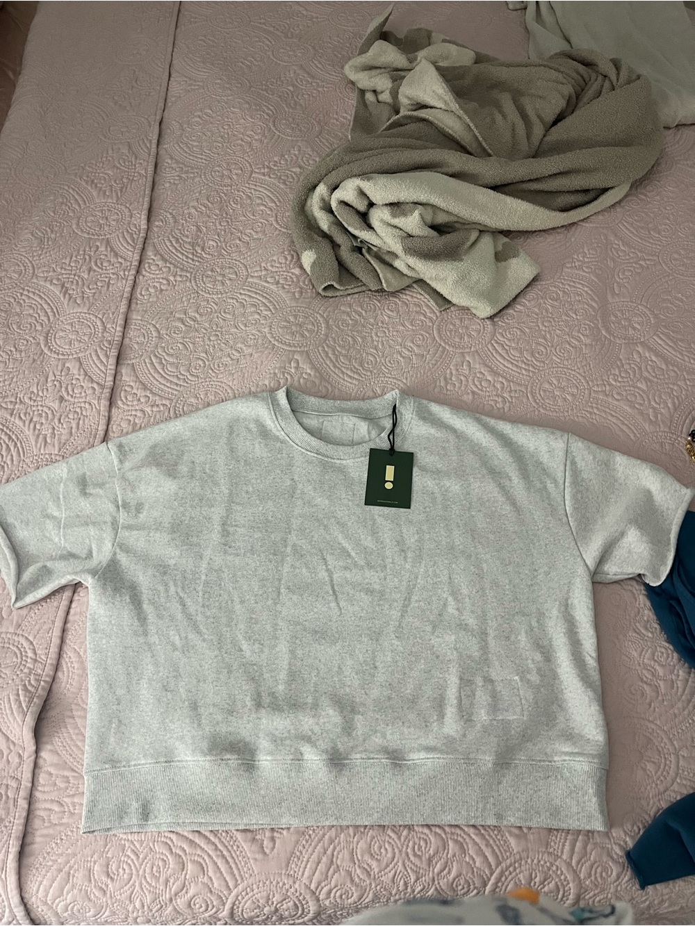 Daily drills heather grey fleece cropped sleeve crew xs/s